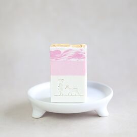 Handgemachte Schweizer Naturseife mit Heidi- und Ziegenmotiv