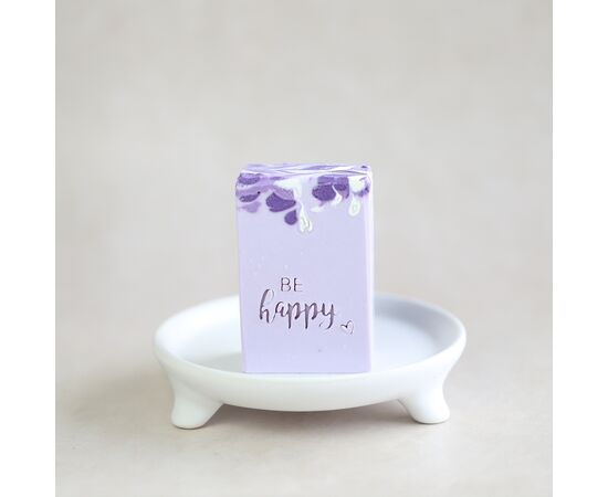 Handgemachte Lavendel-Naturseife mit floraler Verzierung – ideales kleines Geschenk